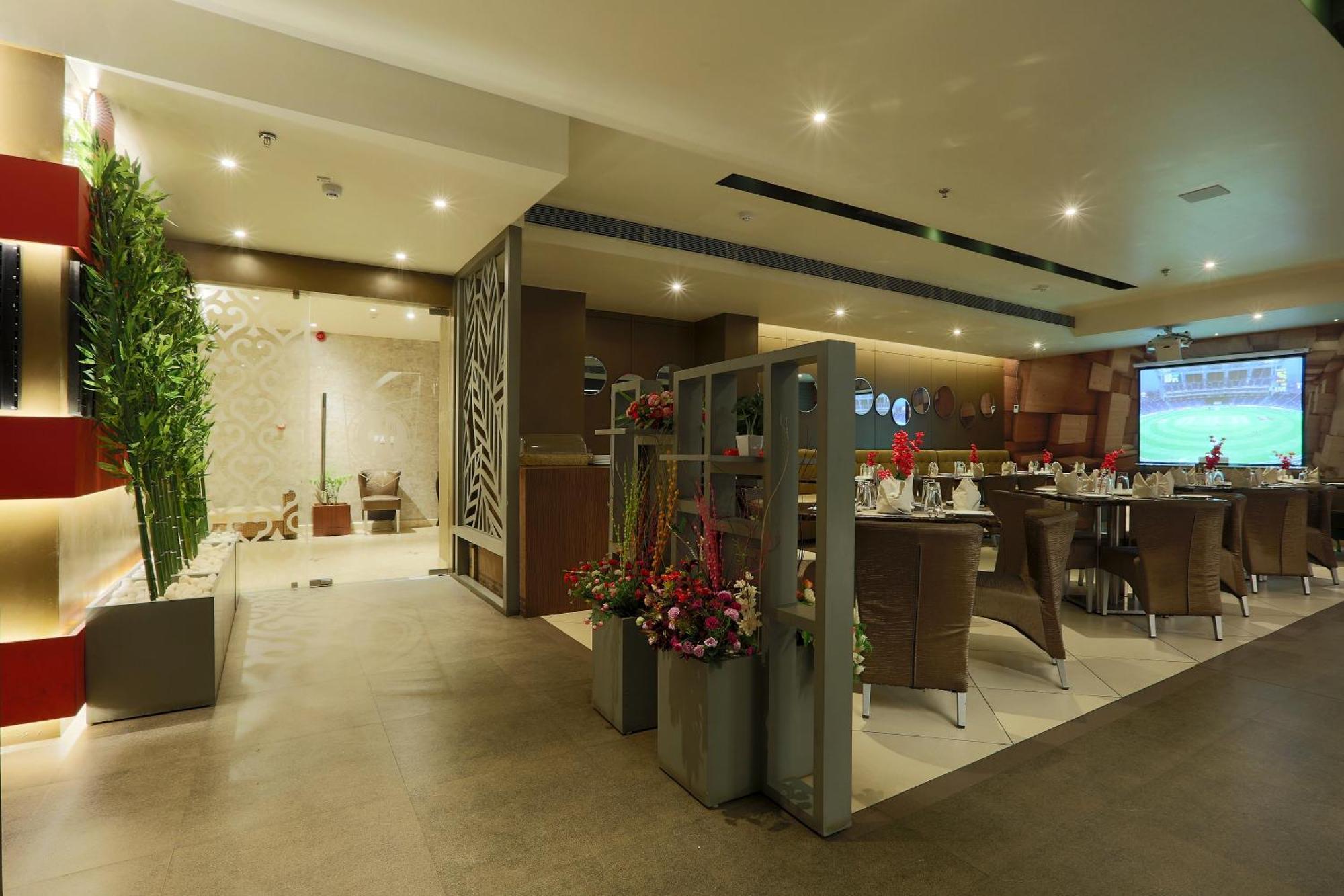 Hotel Prithvi Palace Igi Airport Delhi New Delhi Bagian luar foto