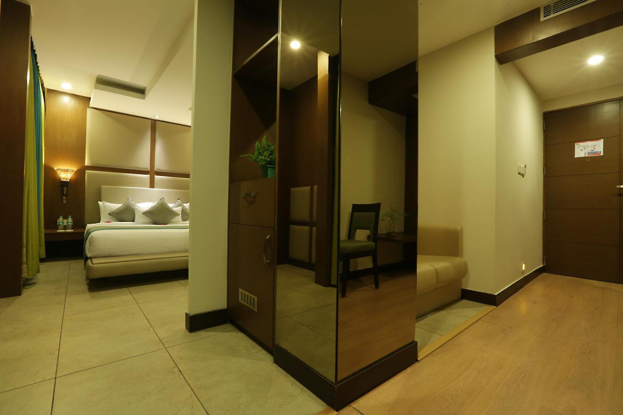 Hotel Prithvi Palace Igi Airport Delhi New Delhi Bagian luar foto