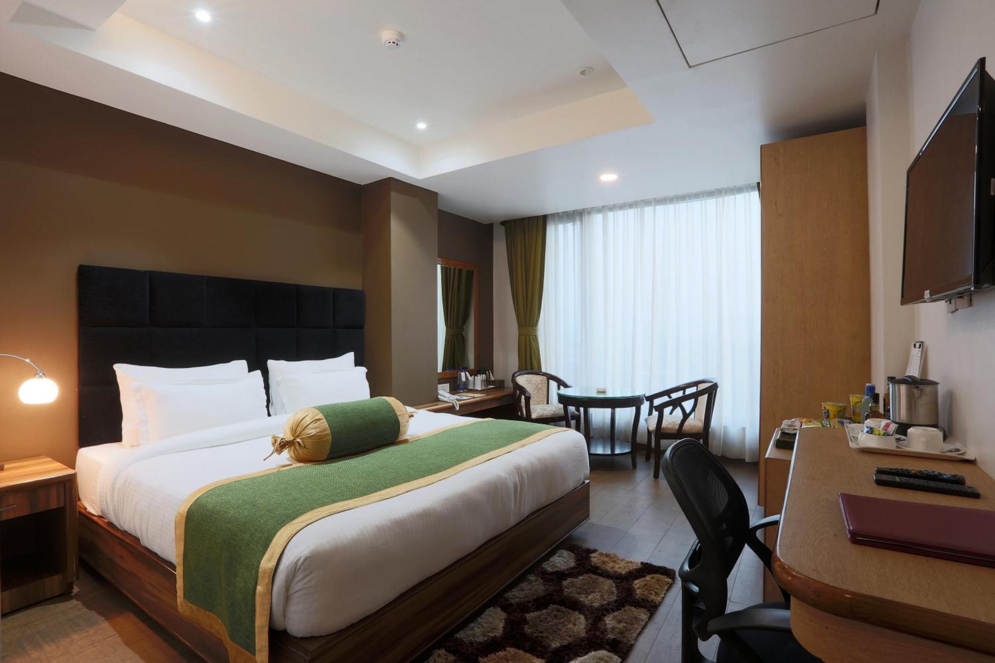 Hotel Prithvi Palace Igi Airport Delhi New Delhi Bagian luar foto