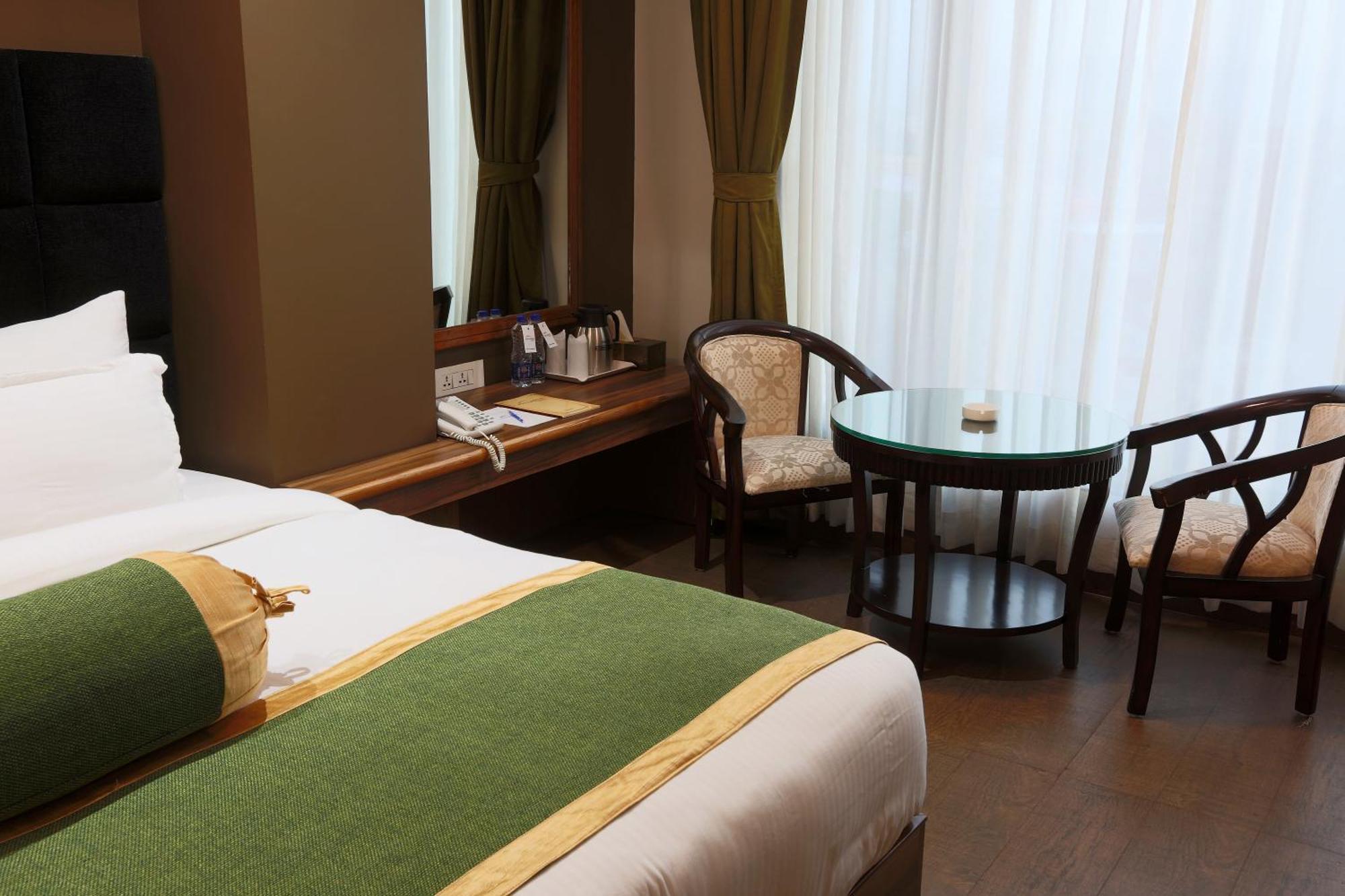 Hotel Prithvi Palace Igi Airport Delhi New Delhi Bagian luar foto
