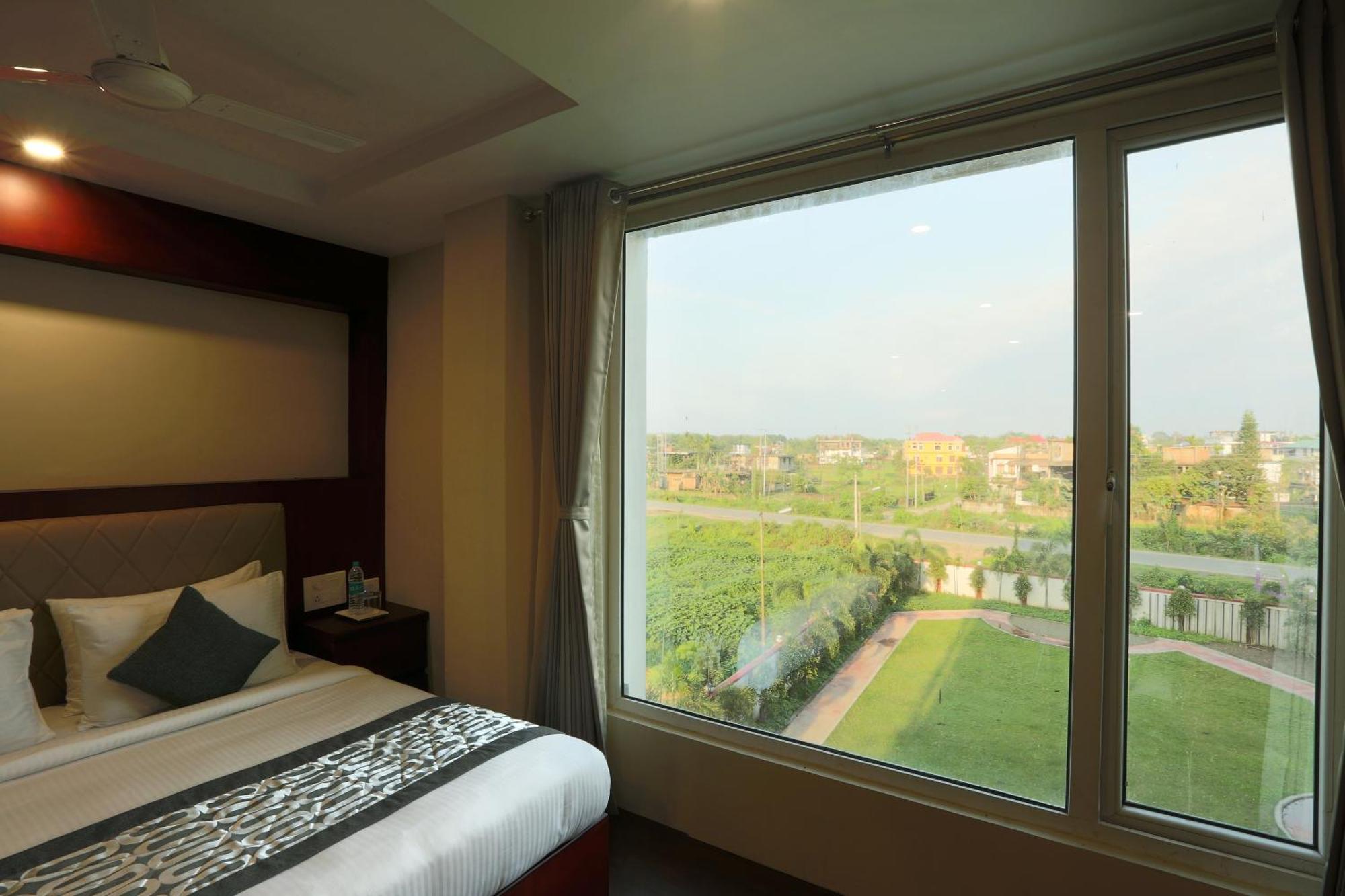 Hotel Prithvi Palace Igi Airport Delhi New Delhi Bagian luar foto