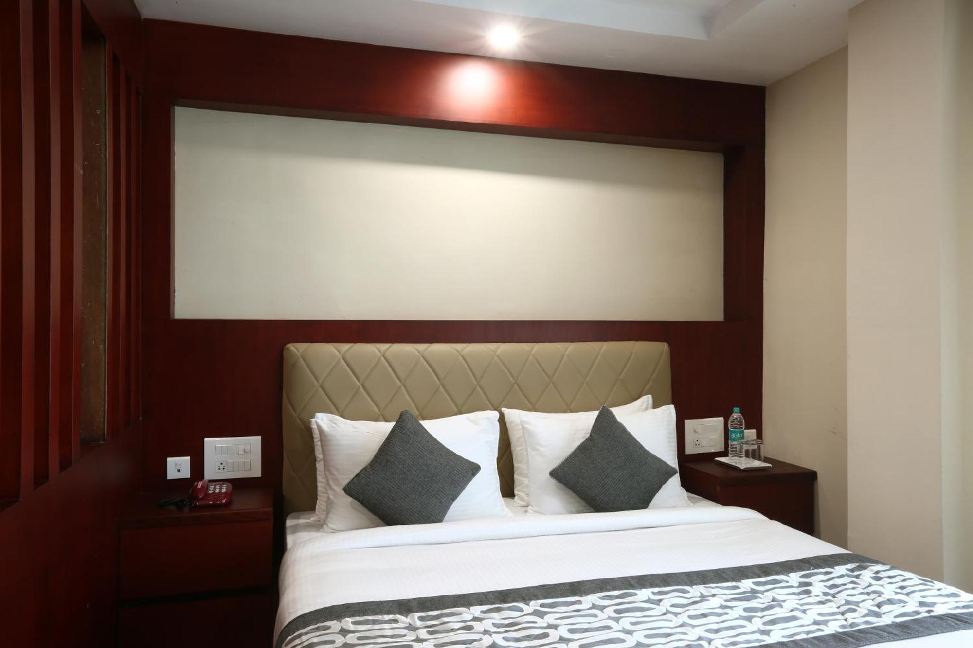Hotel Prithvi Palace Igi Airport Delhi New Delhi Bagian luar foto
