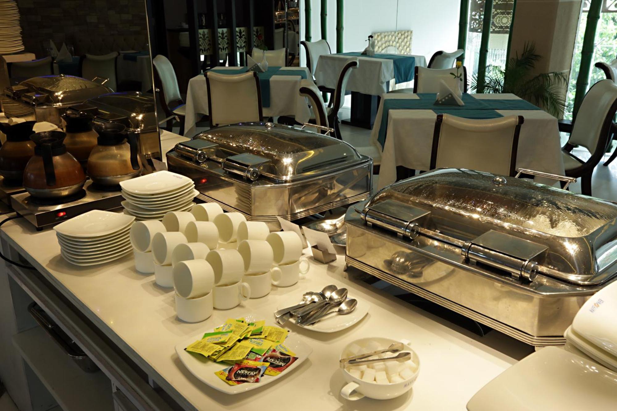 Hotel Prithvi Palace Igi Airport Delhi New Delhi Bagian luar foto